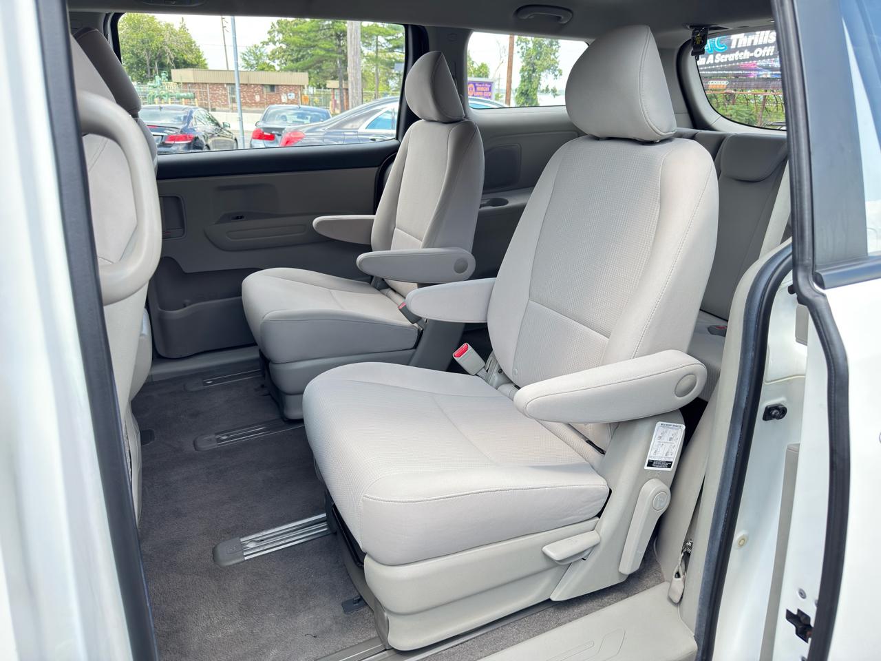 Kia Sedona L FWD 2019