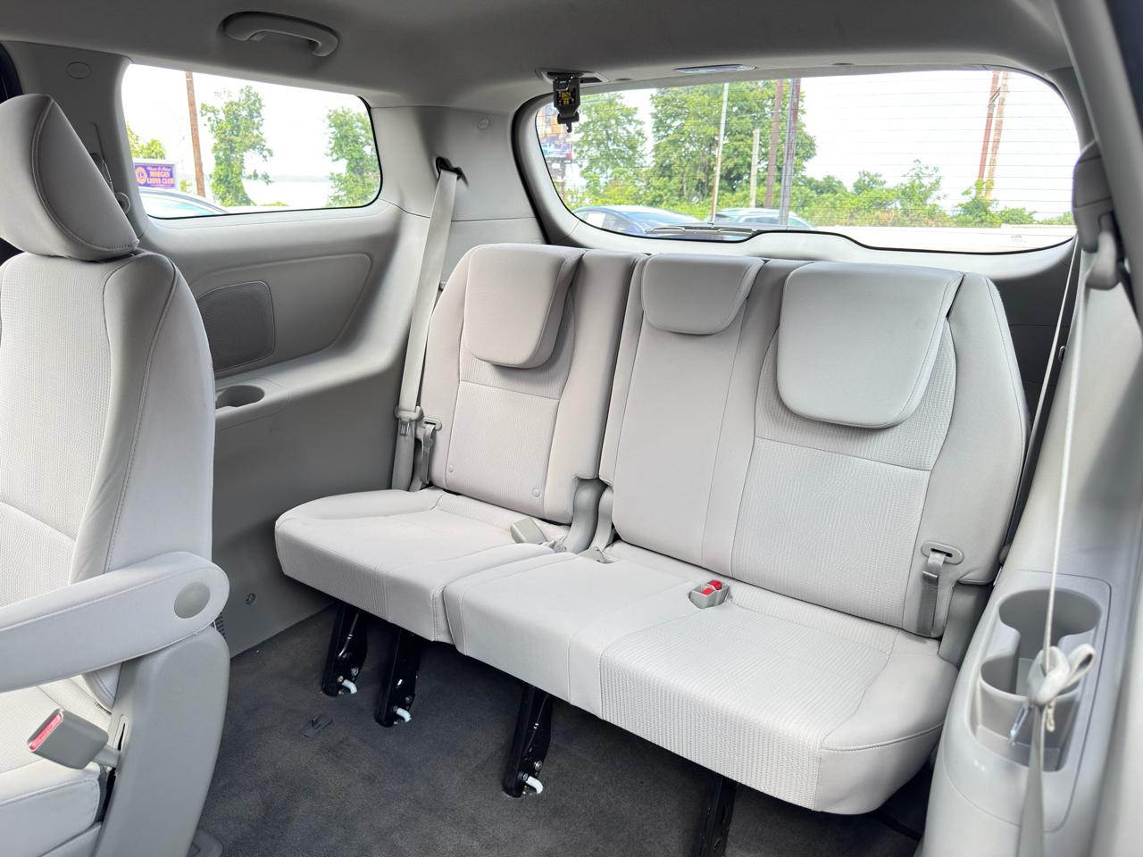 Kia Sedona L FWD 2019