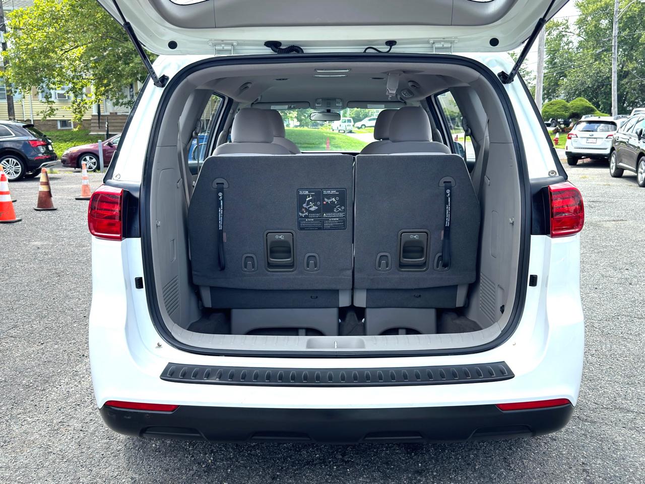 Kia Sedona L FWD 2019