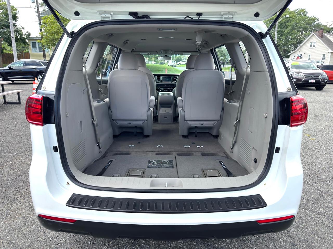 Kia Sedona L FWD 2019