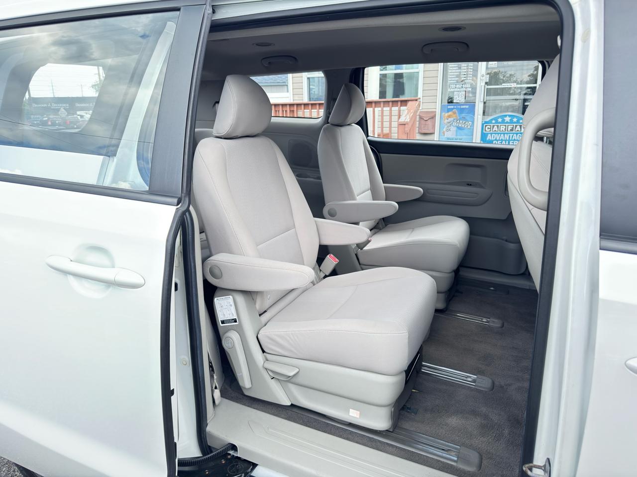 Kia Sedona L FWD 2019