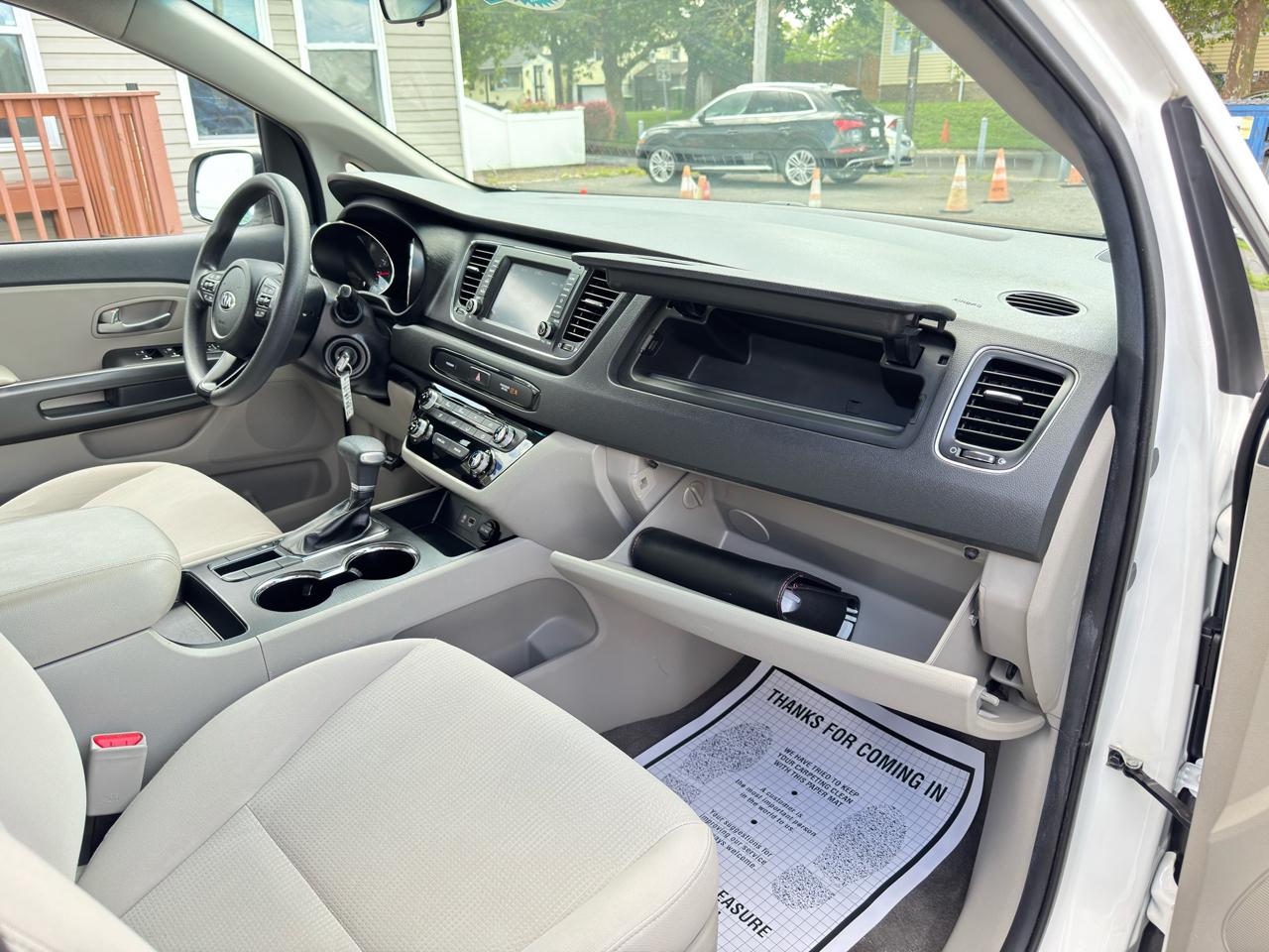 Kia Sedona L FWD 2019
