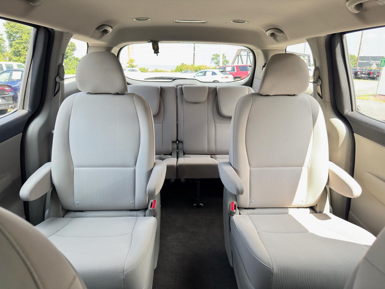 Kia Sedona L FWD 2019