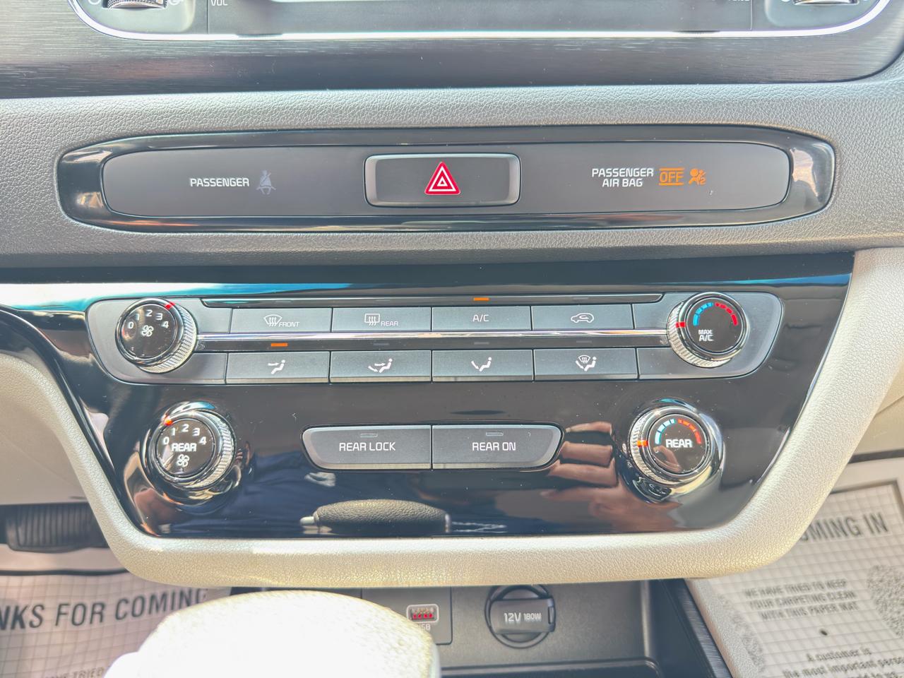 Kia Sedona L FWD 2019
