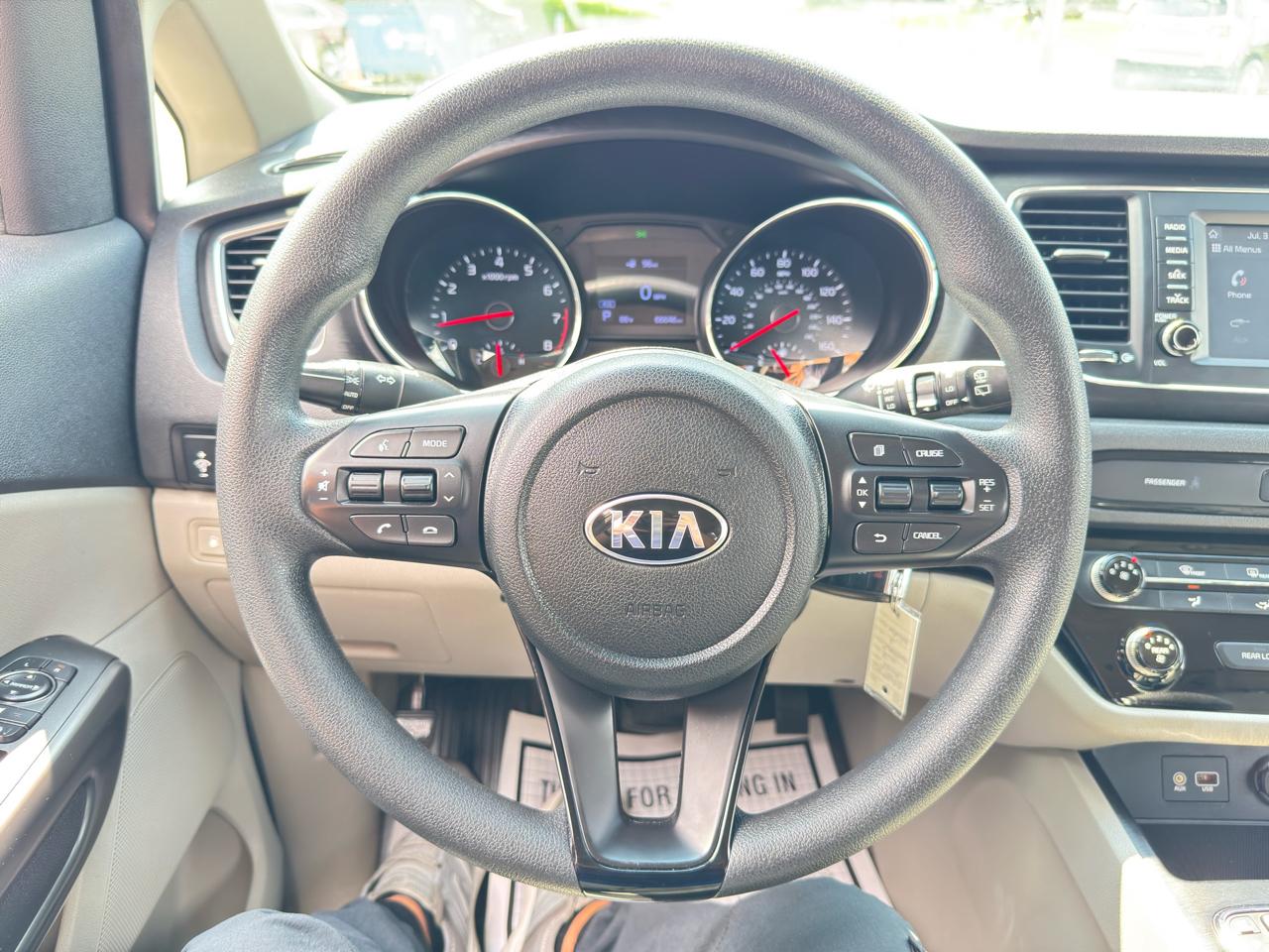 Kia Sedona L FWD 2019