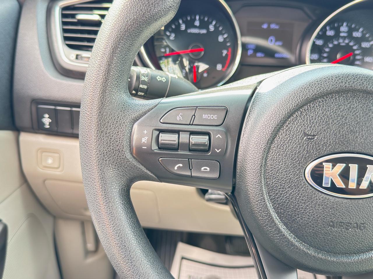 Kia Sedona L FWD 2019