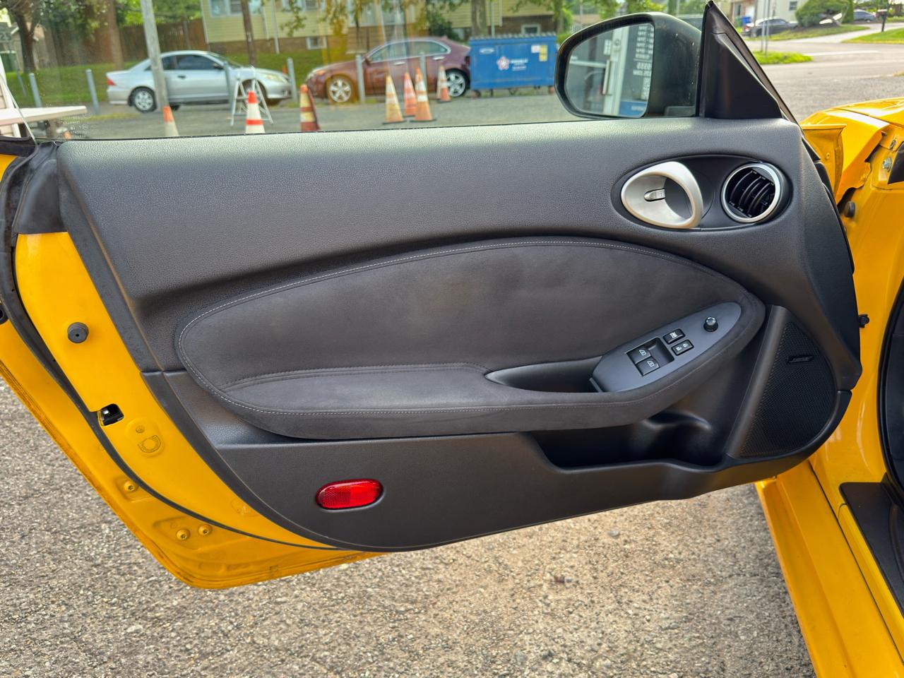 Nissan 370Z 2dr Cpe Man Touring 2009