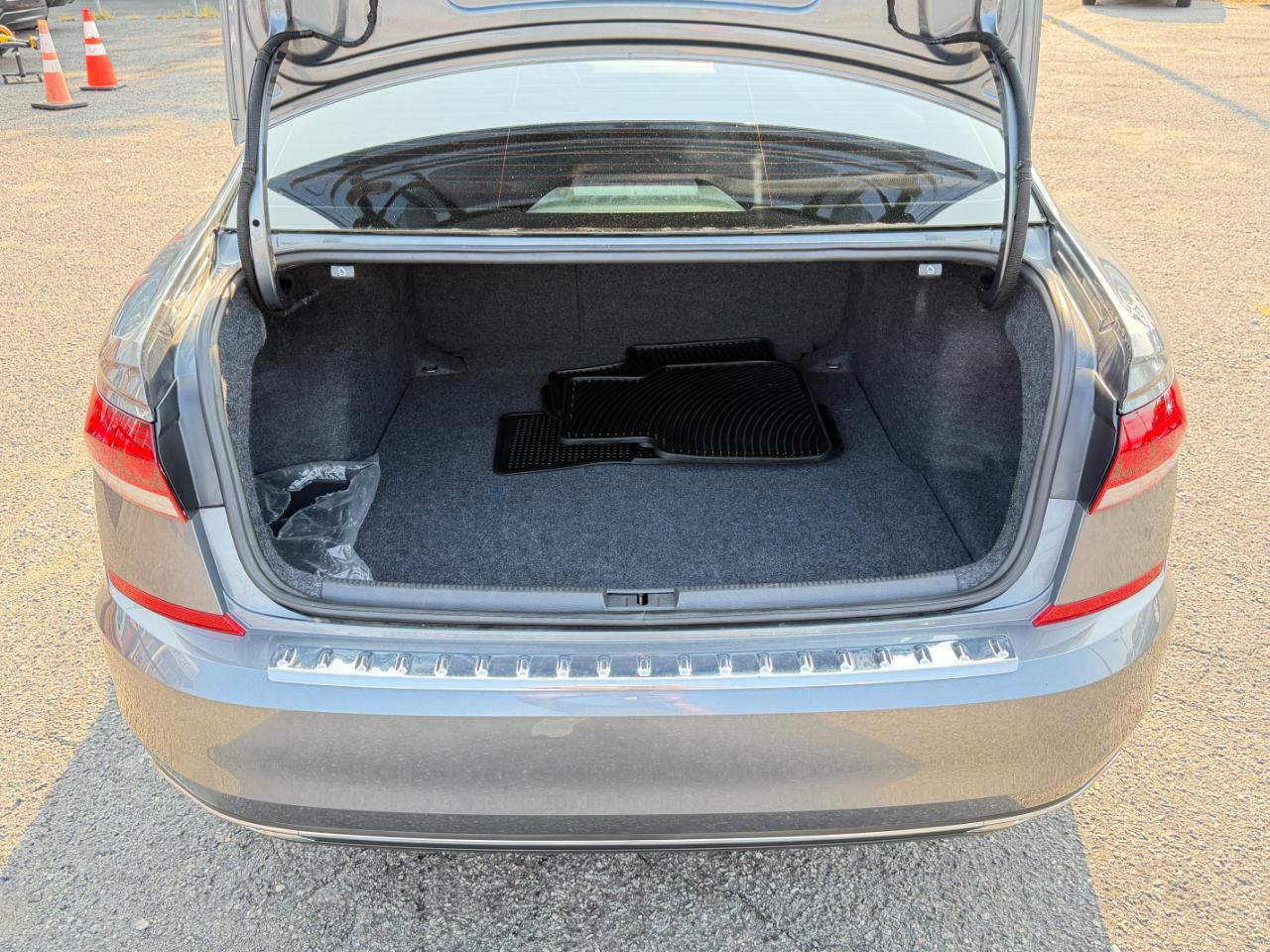 Volkswagen Passat 2.0T SE Auto 2022