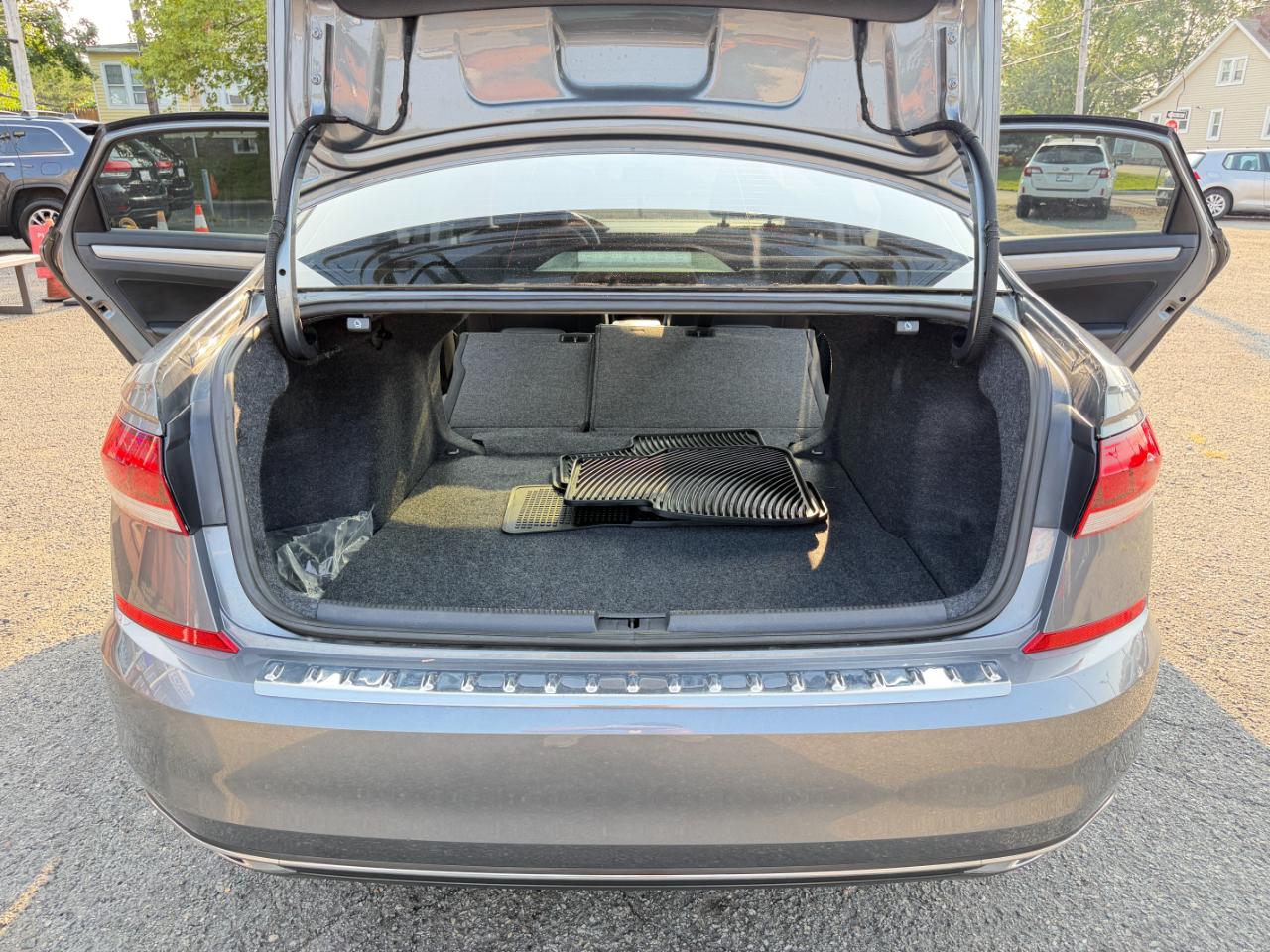 Volkswagen Passat 2.0T SE Auto 2022