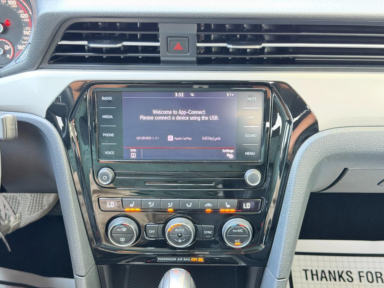 Volkswagen Passat 2.0T SE Auto 2022