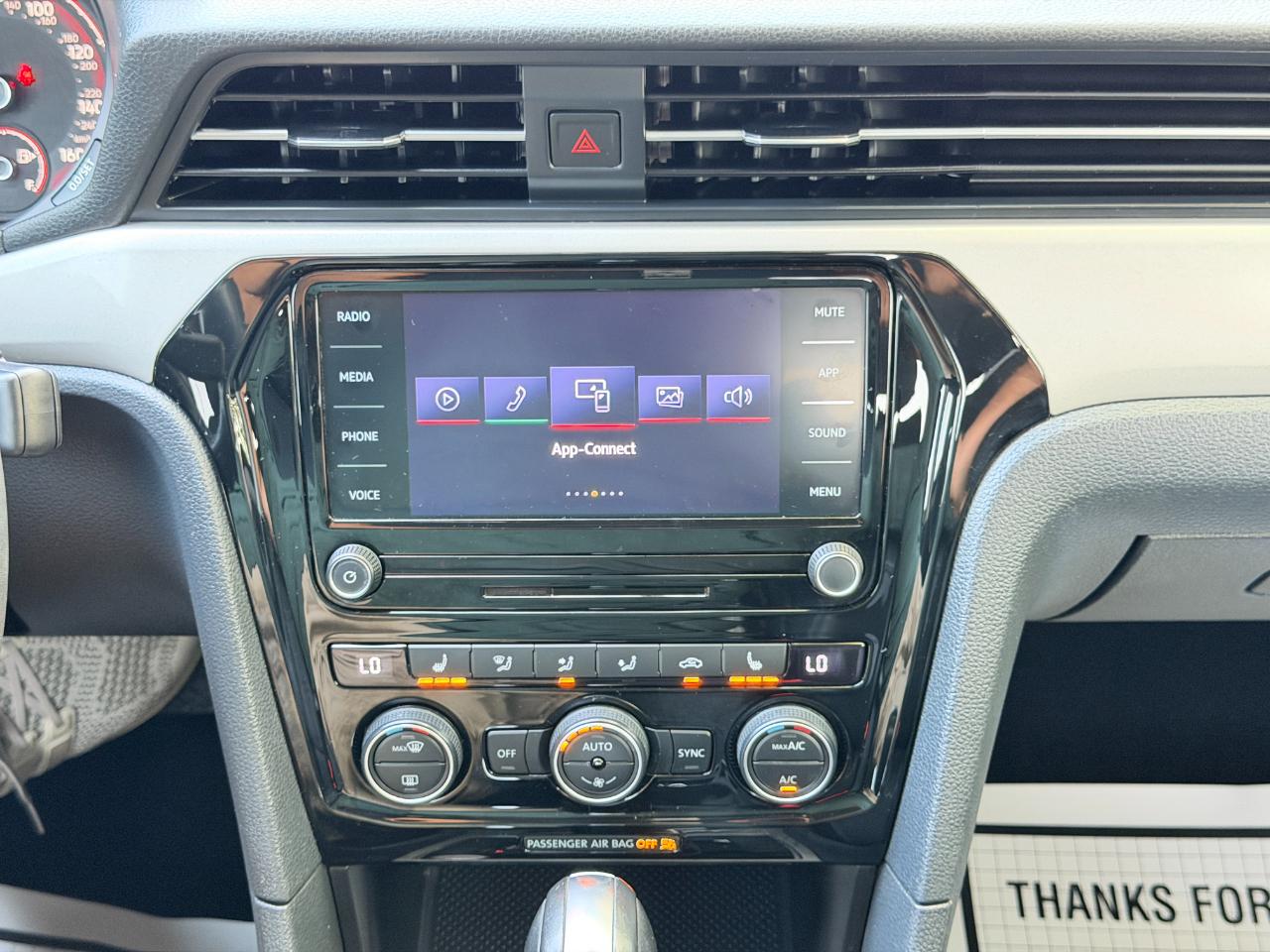 Volkswagen Passat 2.0T SE Auto 2022
