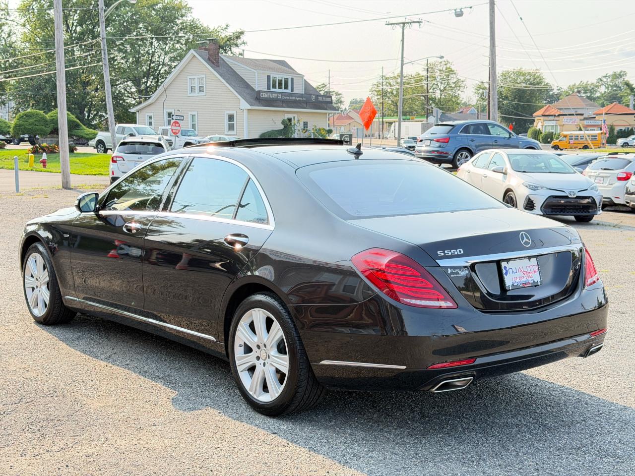 Mercedes-Benz S-Class 4dr Sdn S 550 4MATIC 2014