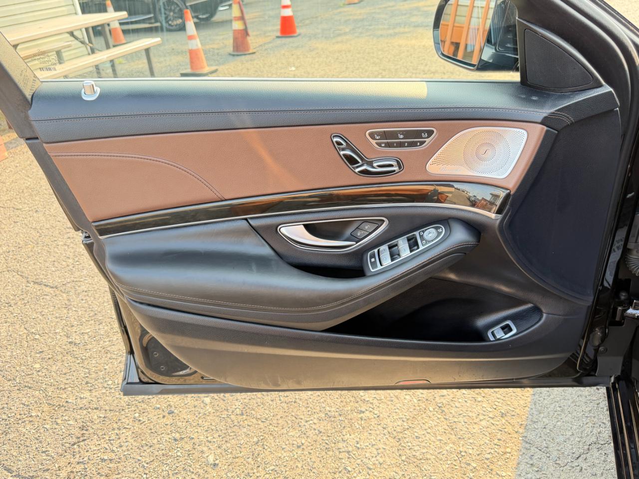 Mercedes-Benz S-Class 4dr Sdn S 550 4MATIC 2014