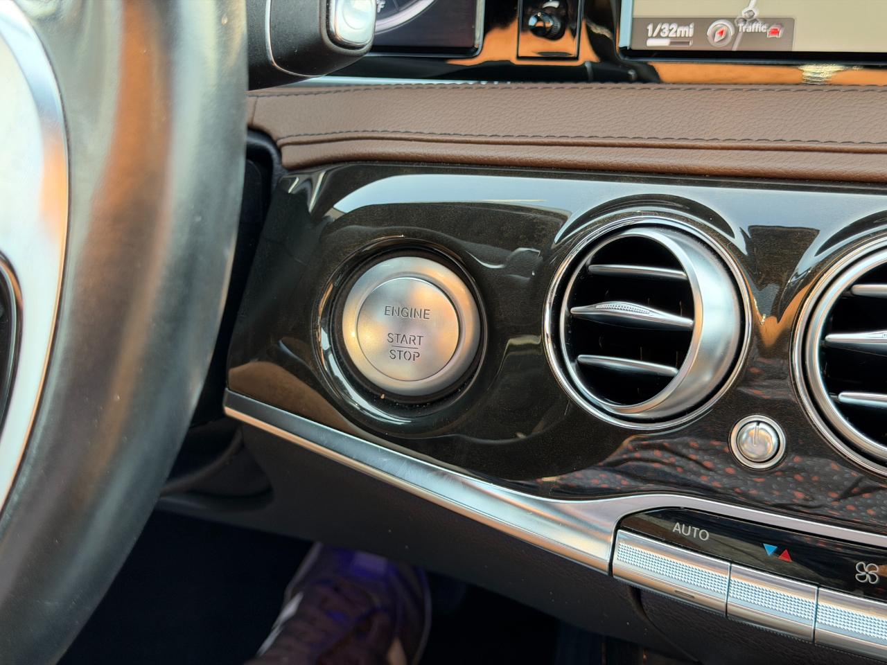 Mercedes-Benz S-Class 4dr Sdn S 550 4MATIC 2014