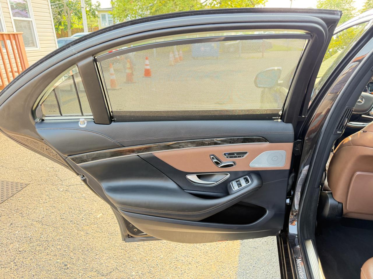 Mercedes-Benz S-Class 4dr Sdn S 550 4MATIC 2014