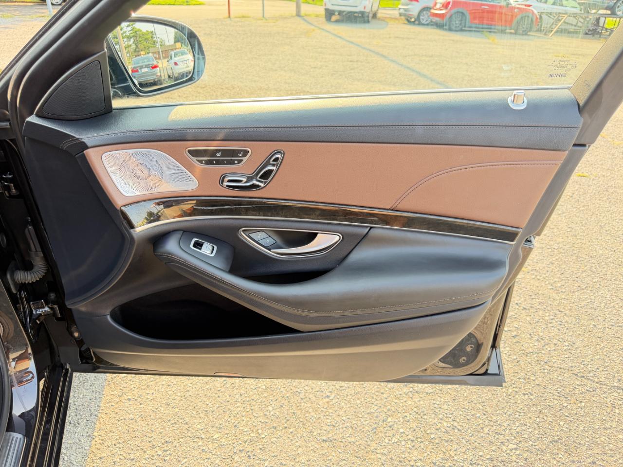 Mercedes-Benz S-Class 4dr Sdn S 550 4MATIC 2014