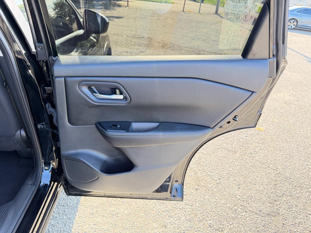 Nissan Rogue AWD SV 2024