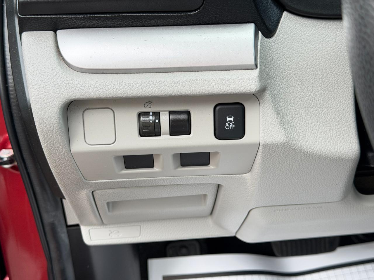 Subaru Forester 4dr CVT 2.5i Premium PZEV 2015