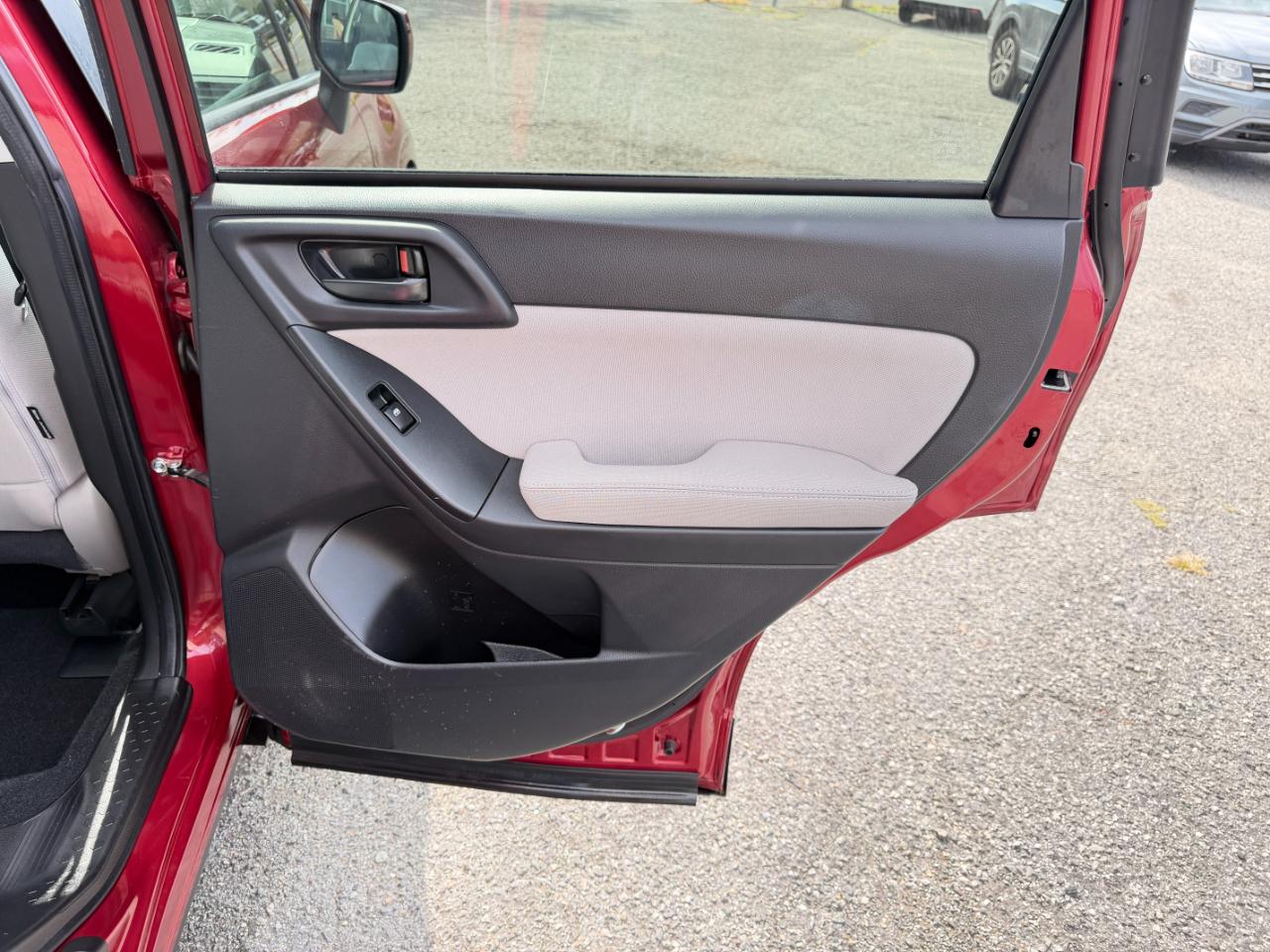 Subaru Forester 4dr CVT 2.5i Premium PZEV 2015