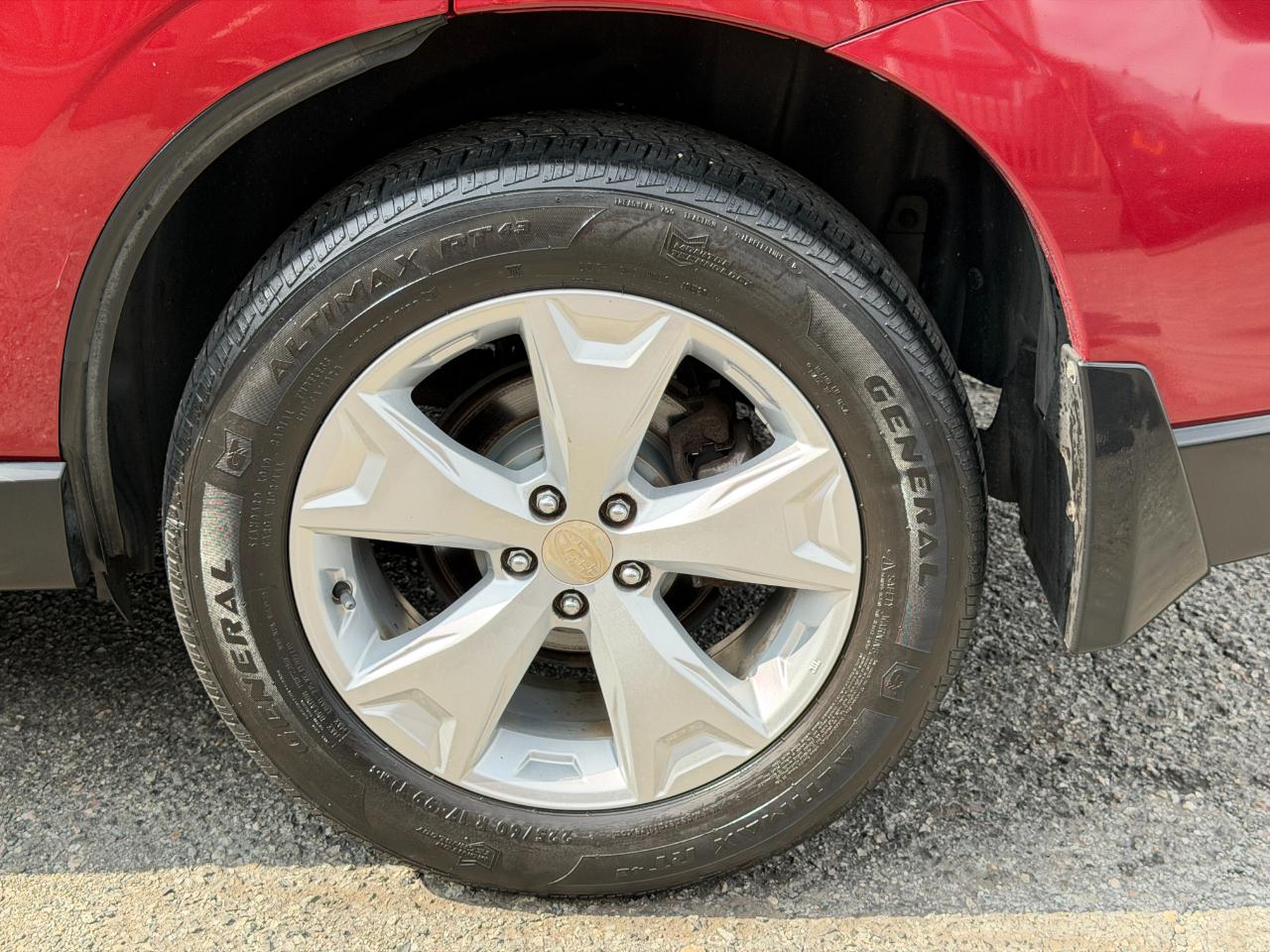 Subaru Forester 4dr CVT 2.5i Premium PZEV 2015