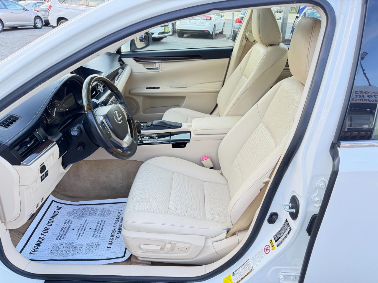 Lexus ES 350 4dr Sdn 2015