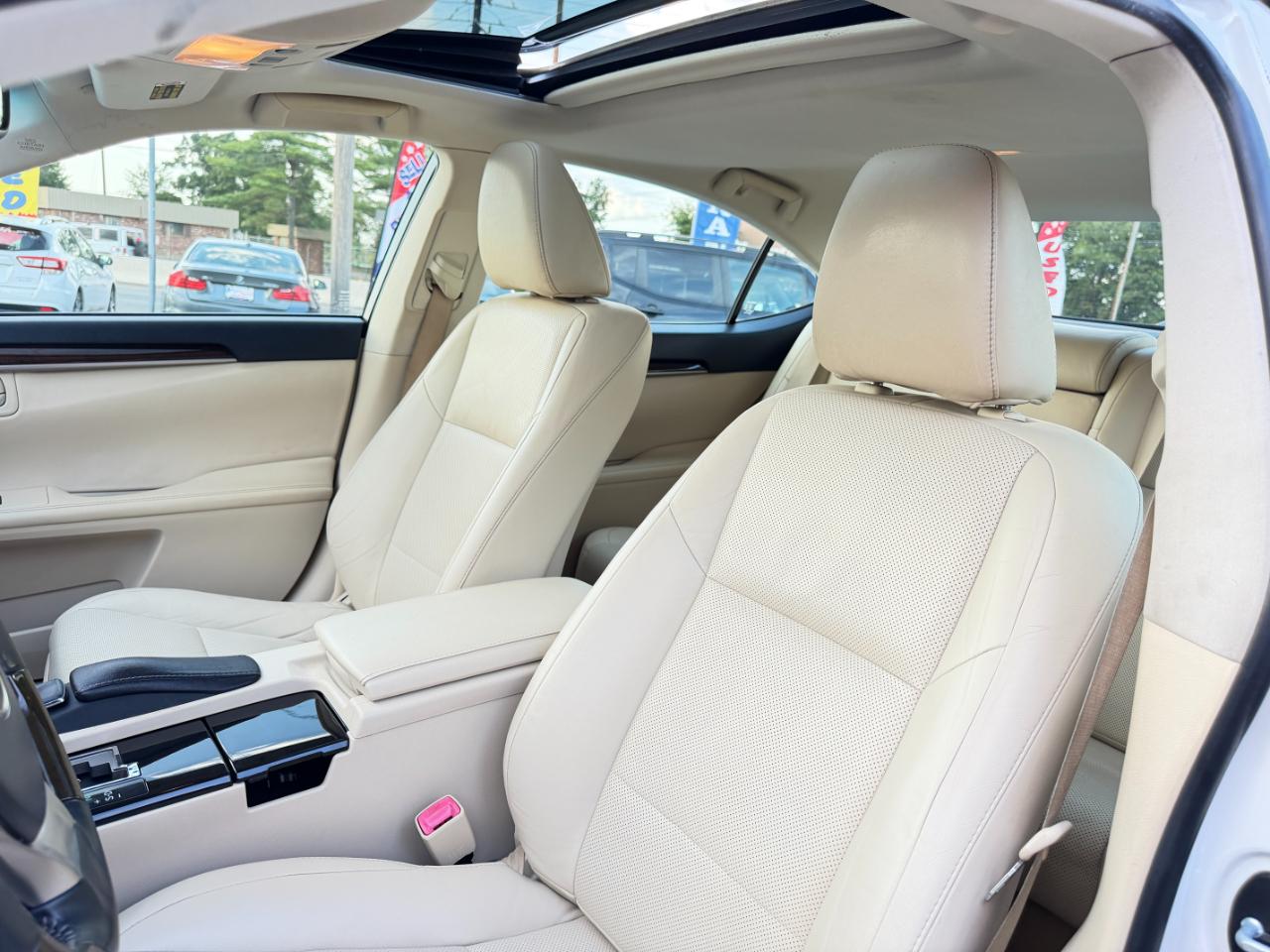 Lexus ES 350 4dr Sdn 2015