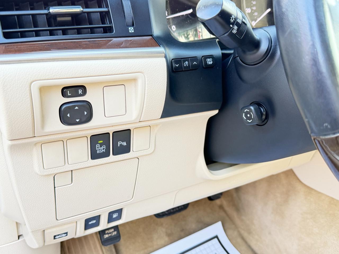 Lexus ES 350 4dr Sdn 2015