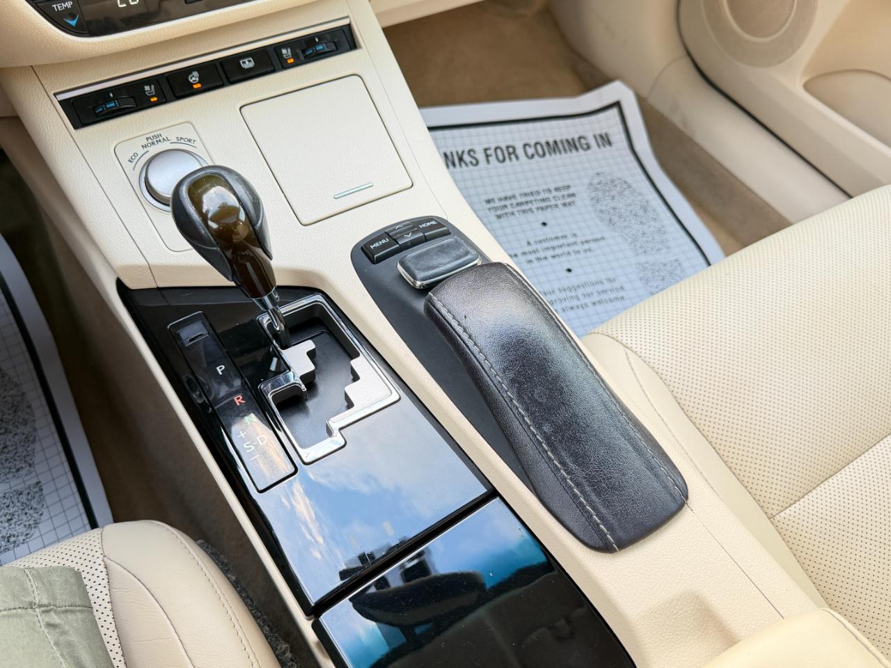 Lexus ES 350 4dr Sdn 2015