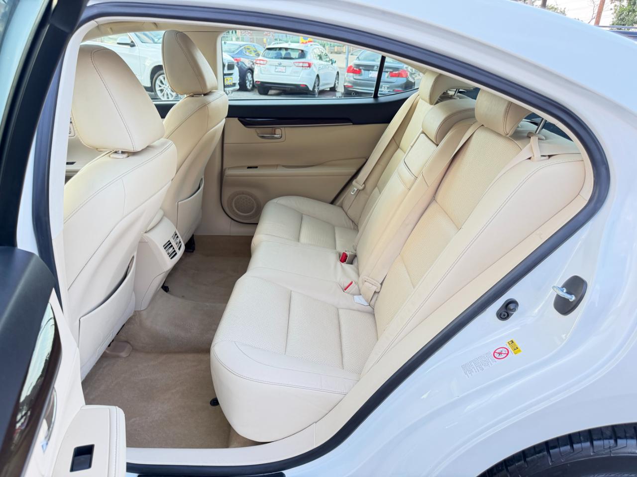 Lexus ES 350 4dr Sdn 2015