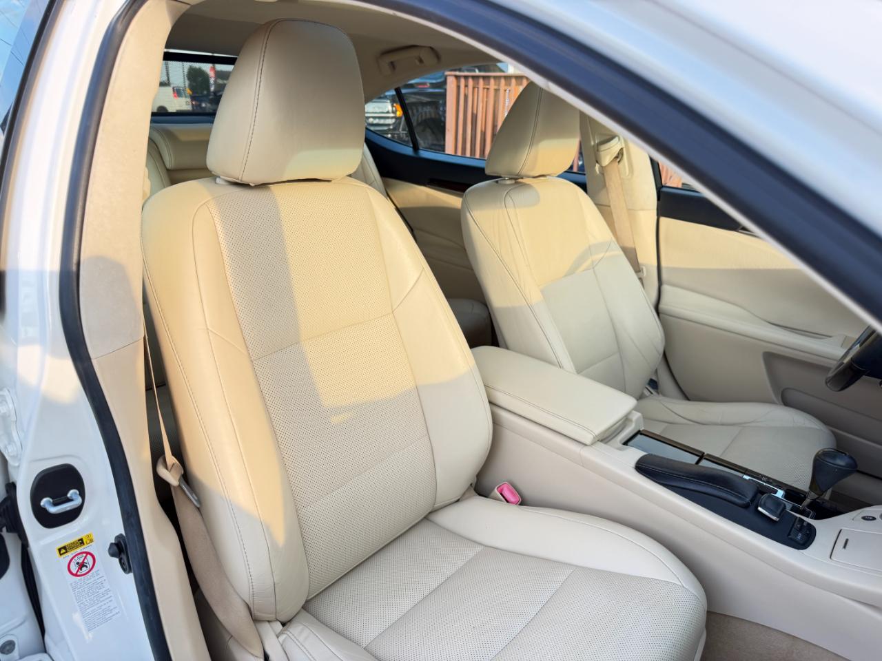 Lexus ES 350 4dr Sdn 2015