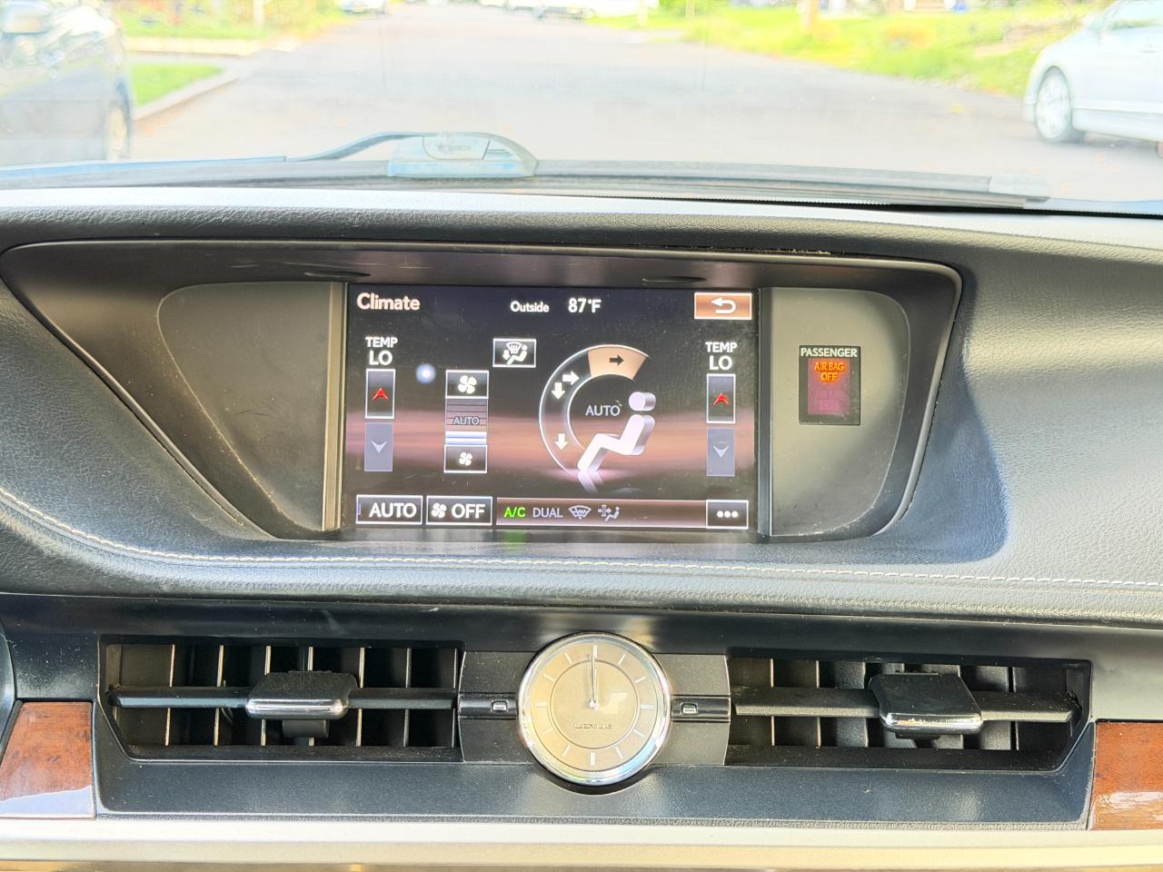 Lexus ES 350 4dr Sdn 2015