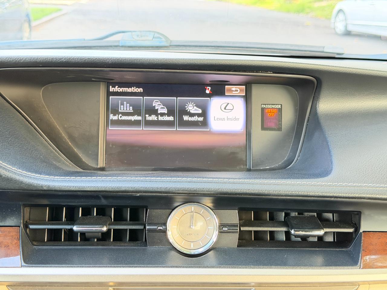 Lexus ES 350 4dr Sdn 2015