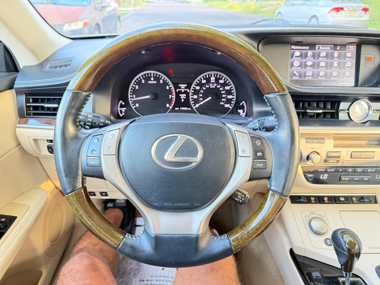 Lexus ES 350 4dr Sdn 2015
