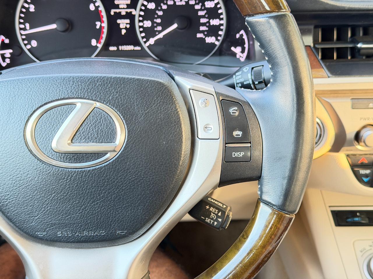 Lexus ES 350 4dr Sdn 2015