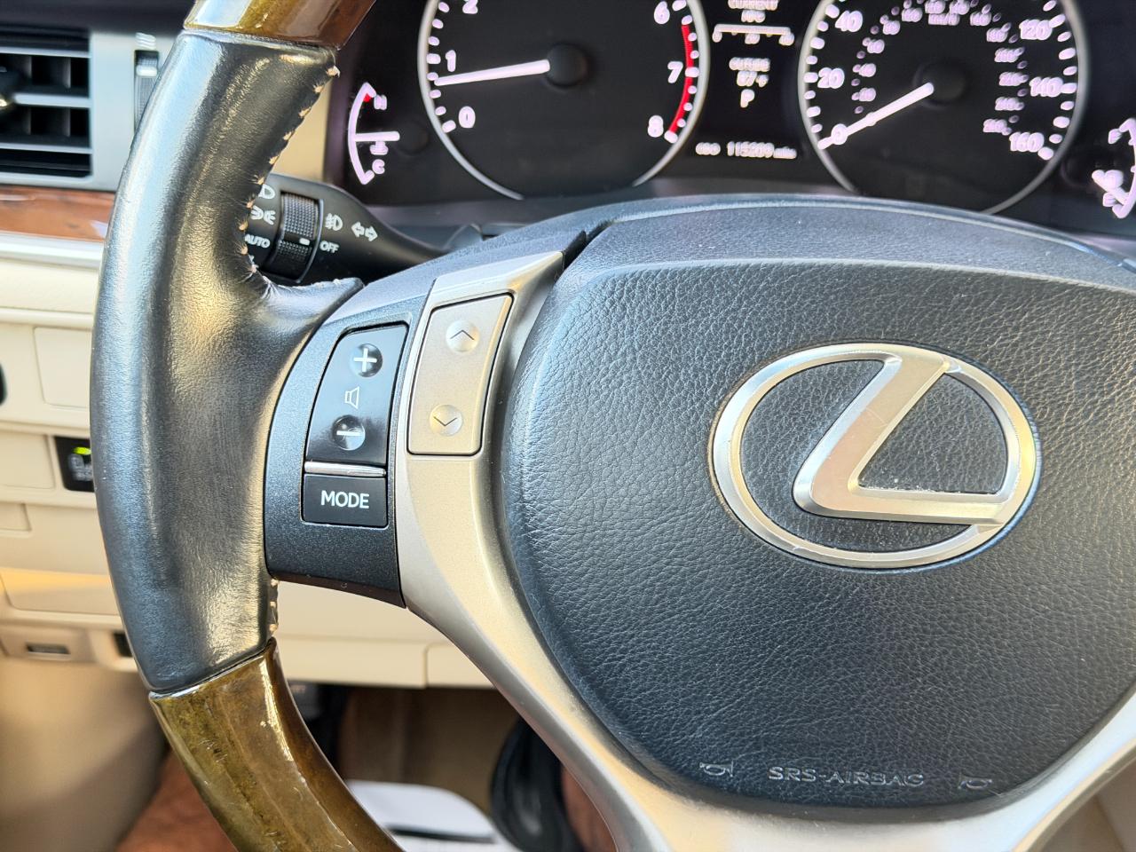 Lexus ES 350 4dr Sdn 2015
