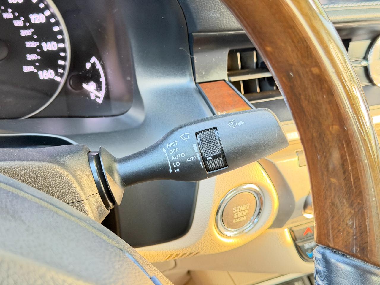 Lexus ES 350 4dr Sdn 2015