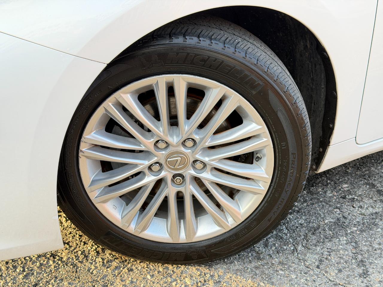 Lexus ES 350 4dr Sdn 2015