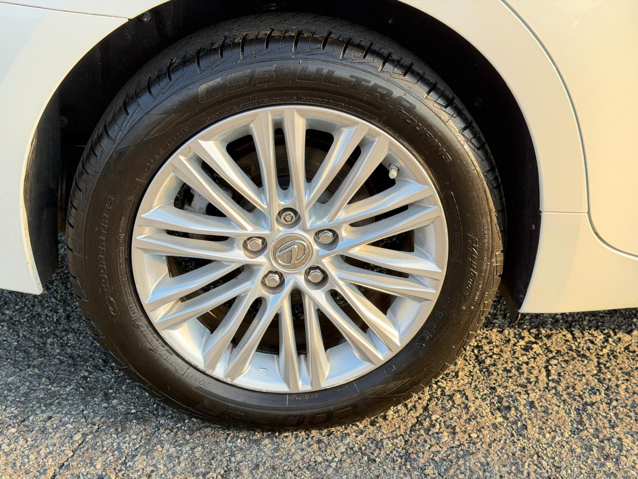 Lexus ES 350 4dr Sdn 2015