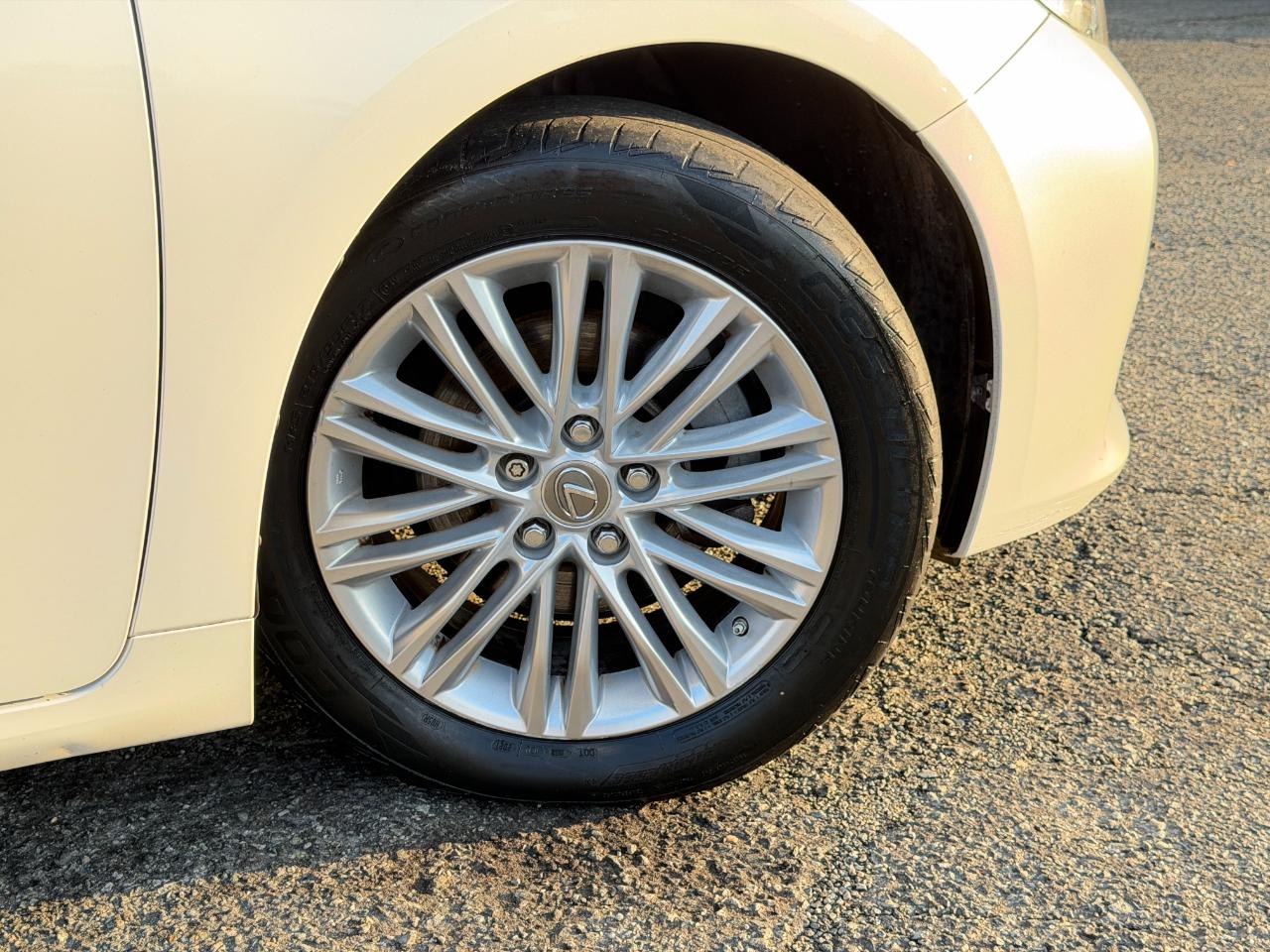 Lexus ES 350 4dr Sdn 2015