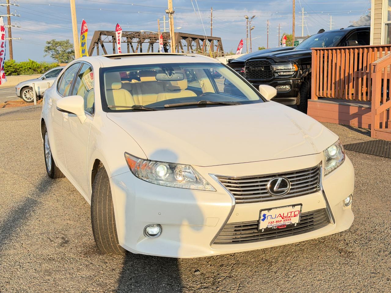 Lexus ES 350 4dr Sdn 2015