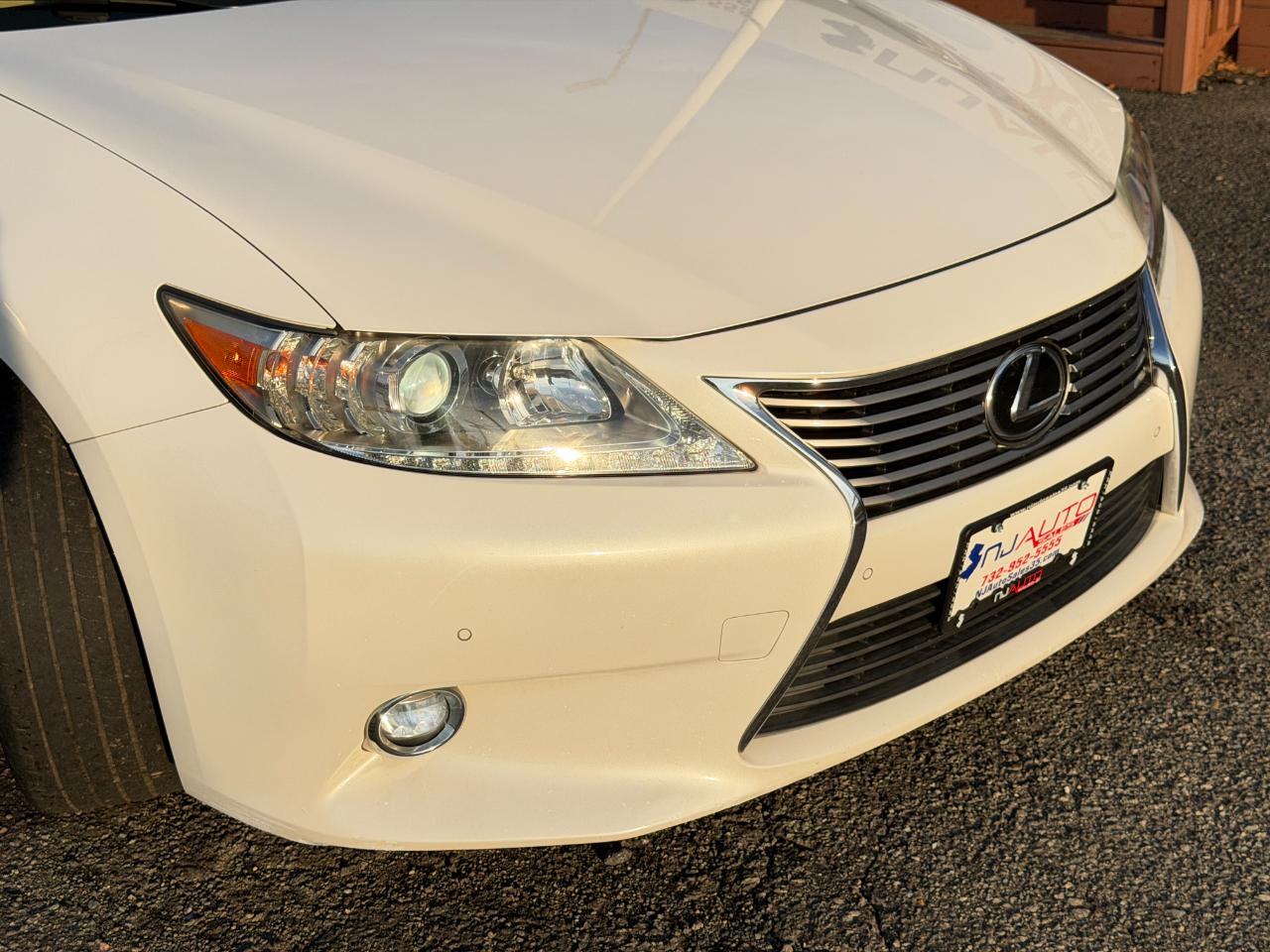 Lexus ES 350 4dr Sdn 2015
