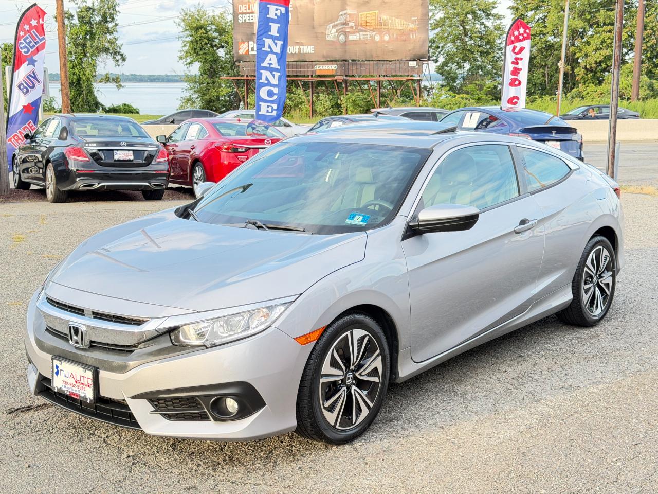 Honda Civic Coupe 2dr CVT EX-T 2016