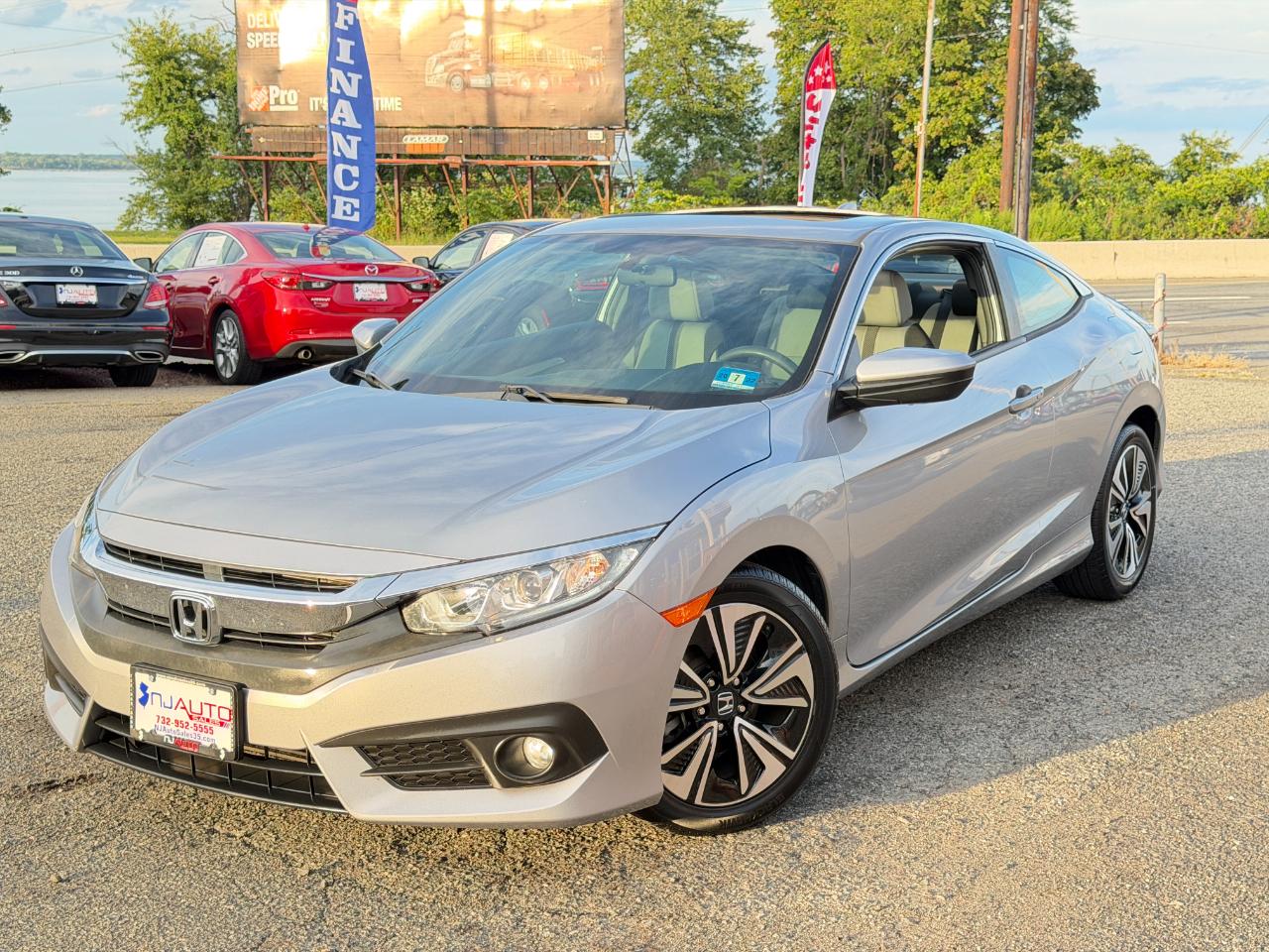 Honda Civic Coupe 2dr CVT EX-T 2016