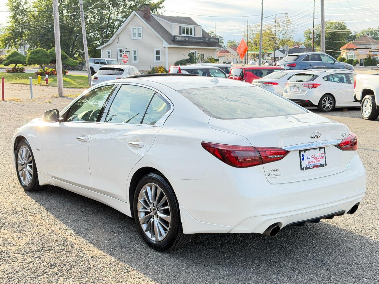 Infiniti Q50 3.0t LUXE AWD 2018
