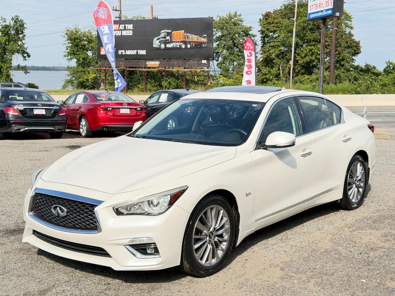 Infiniti Q50 3.0t LUXE AWD 2018