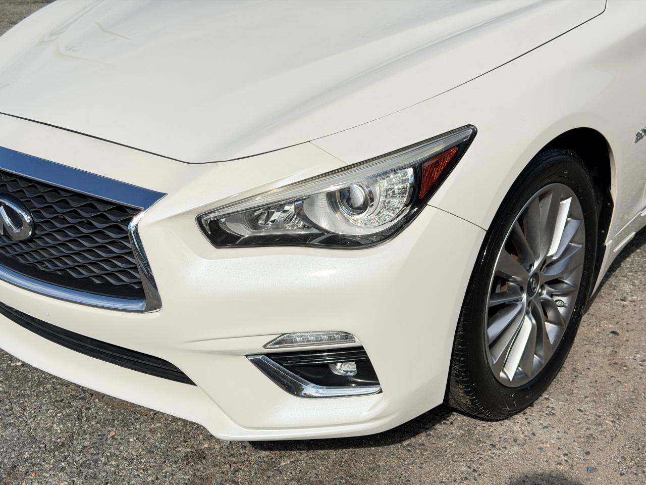 Infiniti Q50 3.0t LUXE AWD 2018