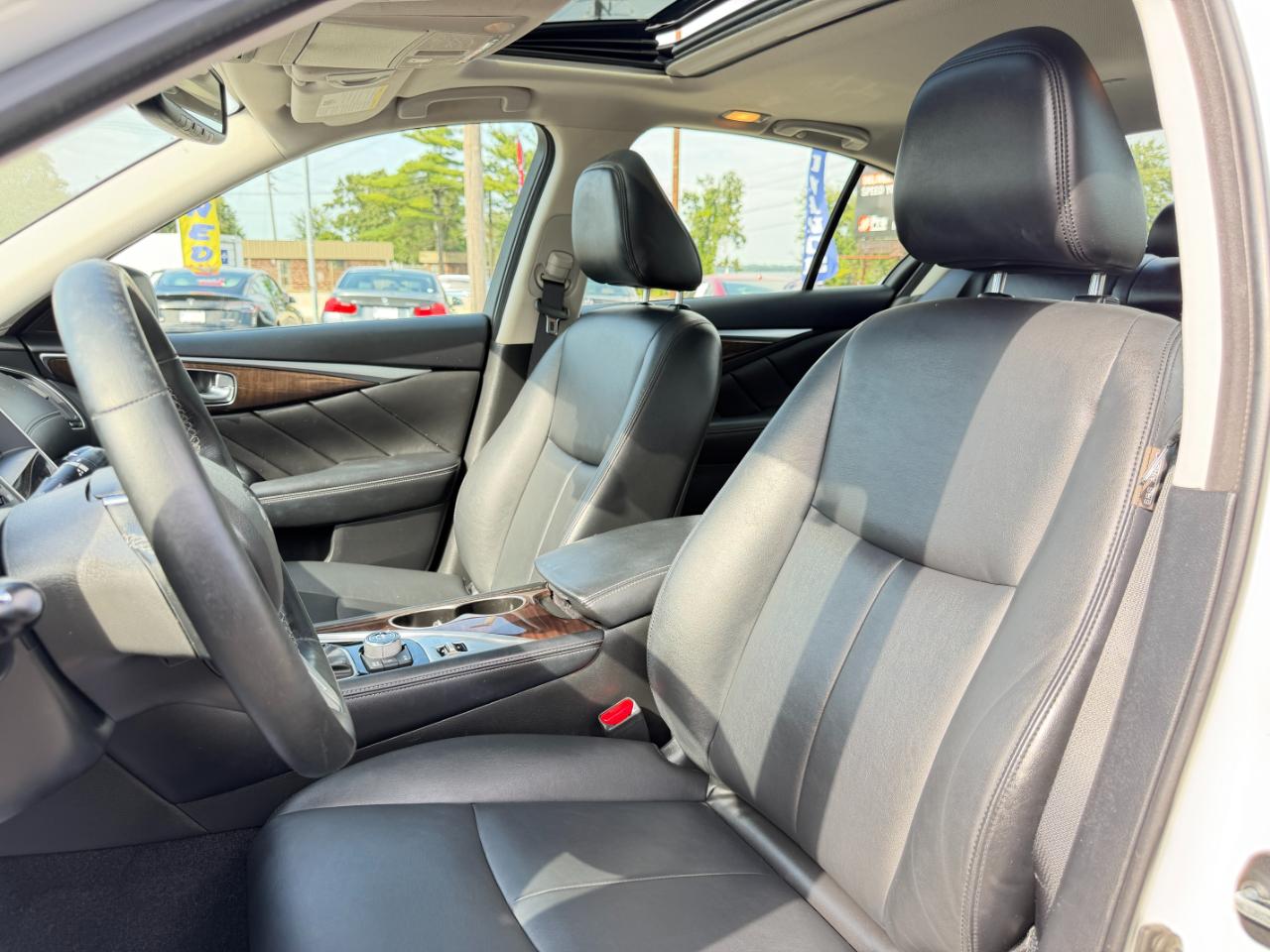 Infiniti Q50 3.0t LUXE AWD 2018