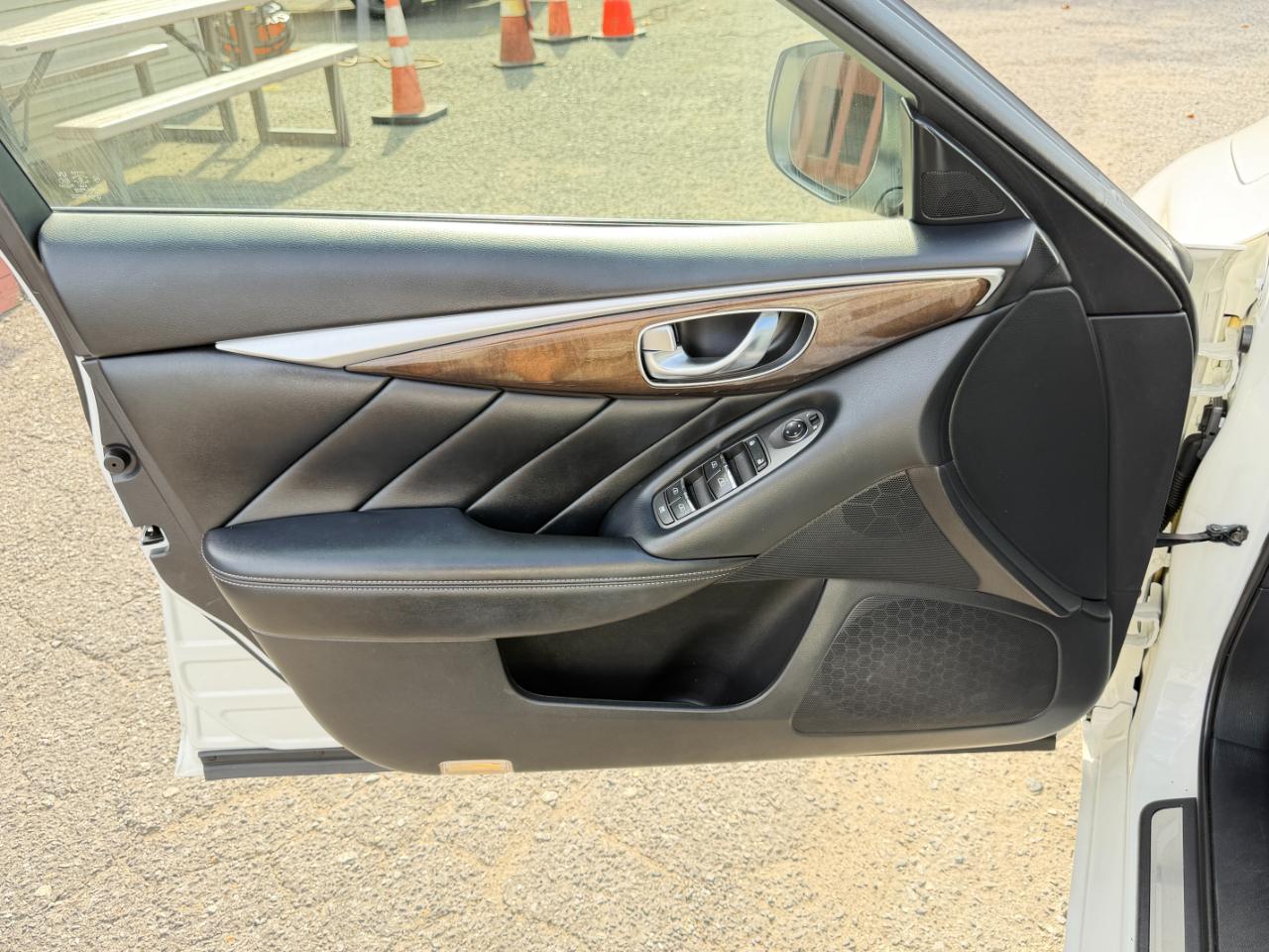 Infiniti Q50 3.0t LUXE AWD 2018