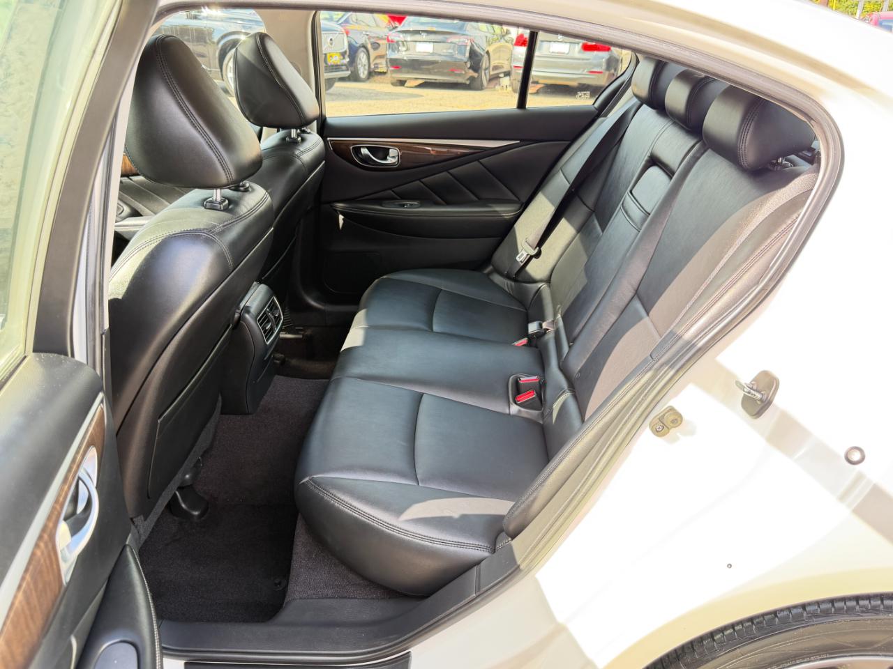 Infiniti Q50 3.0t LUXE AWD 2018