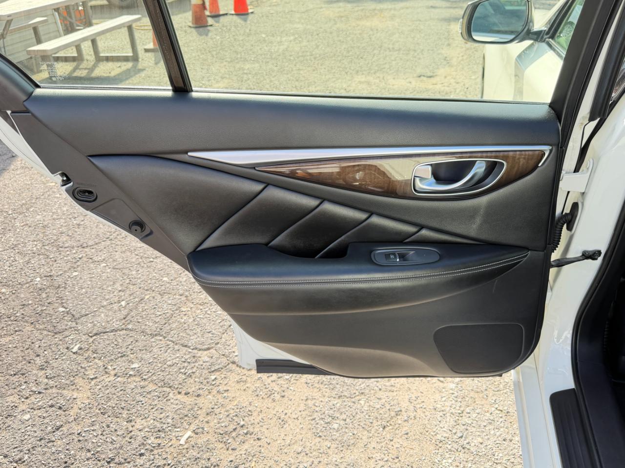 Infiniti Q50 3.0t LUXE AWD 2018
